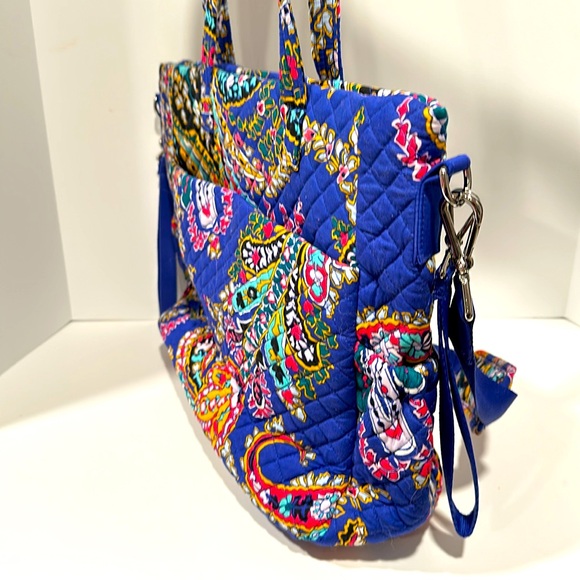 Vera Bradley Overnight Tote Bag - Picture 3 of 5